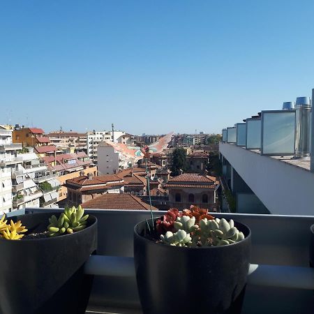 Penthouse 40 In Trastevere With Seasonally Jacuzzi Roma Ngoại thất bức ảnh