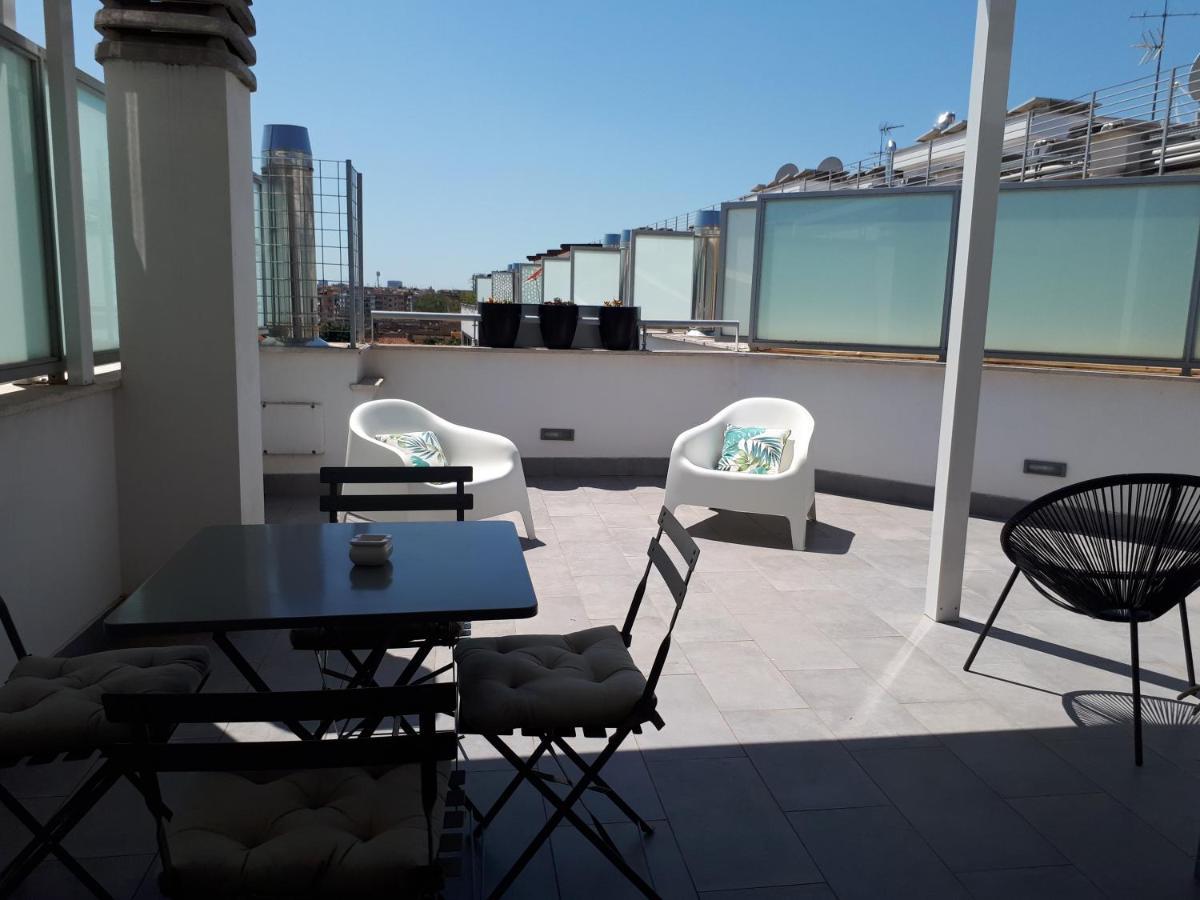 Penthouse 40 In Trastevere With Seasonally Jacuzzi Roma Ngoại thất bức ảnh