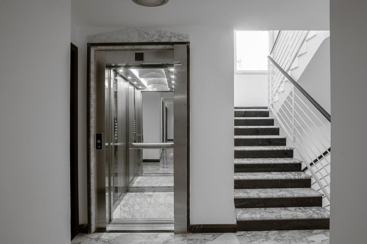 Penthouse 40 In Trastevere With Seasonally Jacuzzi Roma Ngoại thất bức ảnh
