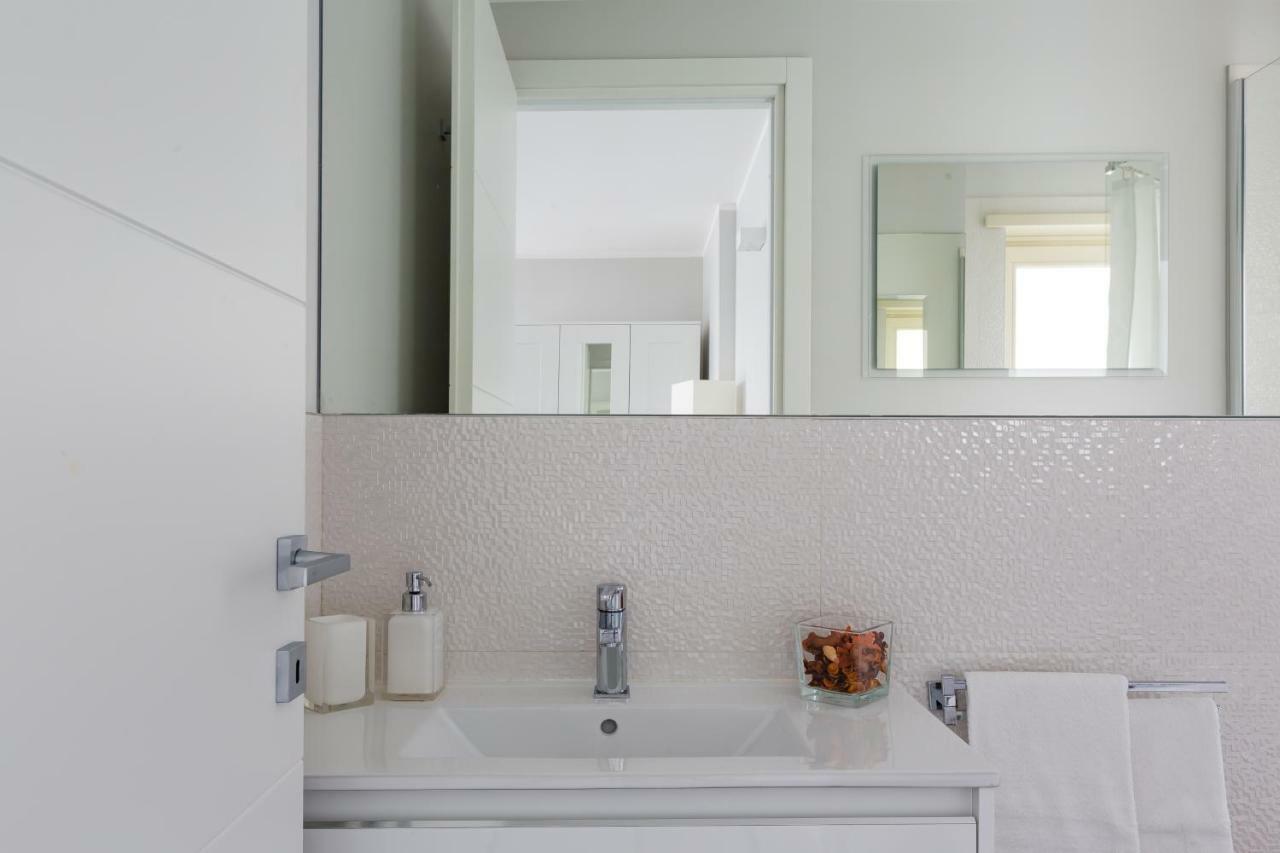 Penthouse 40 In Trastevere With Seasonally Jacuzzi Roma Ngoại thất bức ảnh